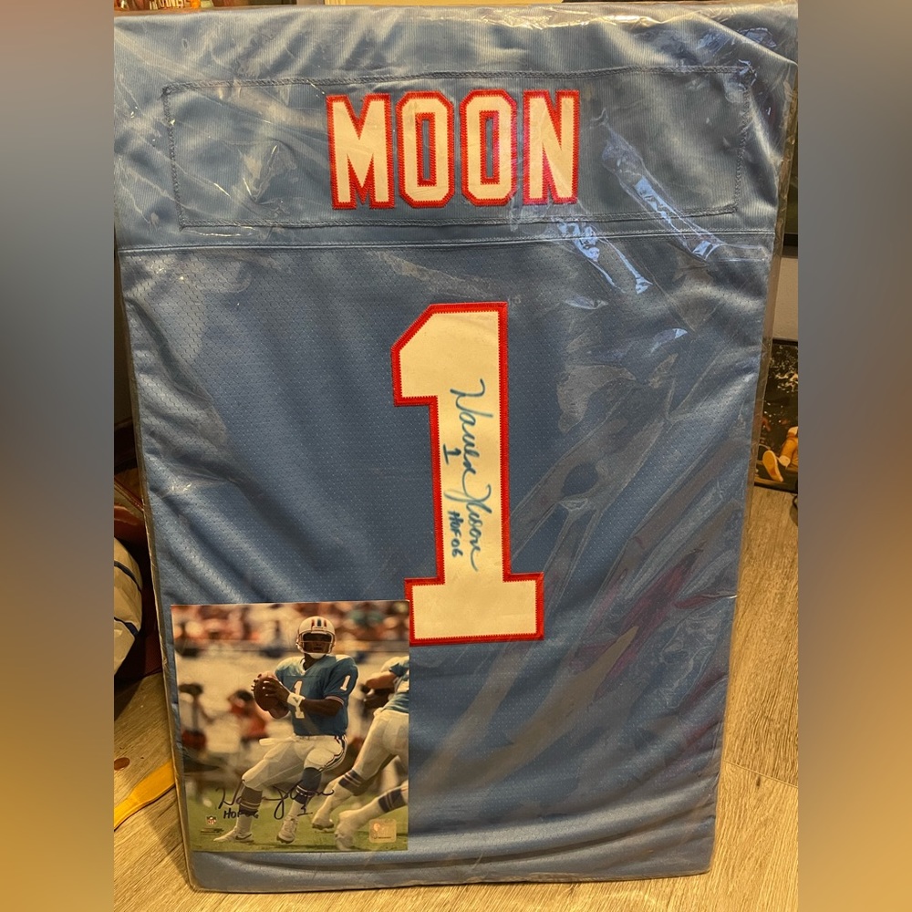 Warren Moon signed Jersey with signed picture